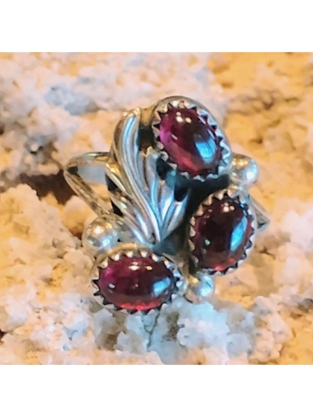 Vtg Navajo Sterling Silver Leaf Design Ring Set w/3 Red Garnets Size 6.5